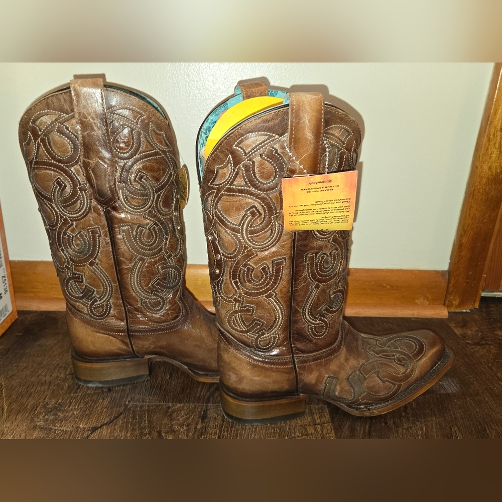 NWT Corral Horseshoe Overlay & Embroidery & Crystal, Square Toe Western, Sz 9 - Picture 4 of 8
